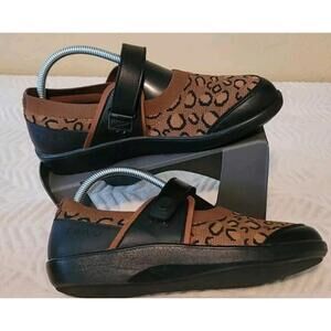 Traq By Alegria US Womens Qwik Leopard  Shoes 39 EU (9- US) TRA QUT -5210